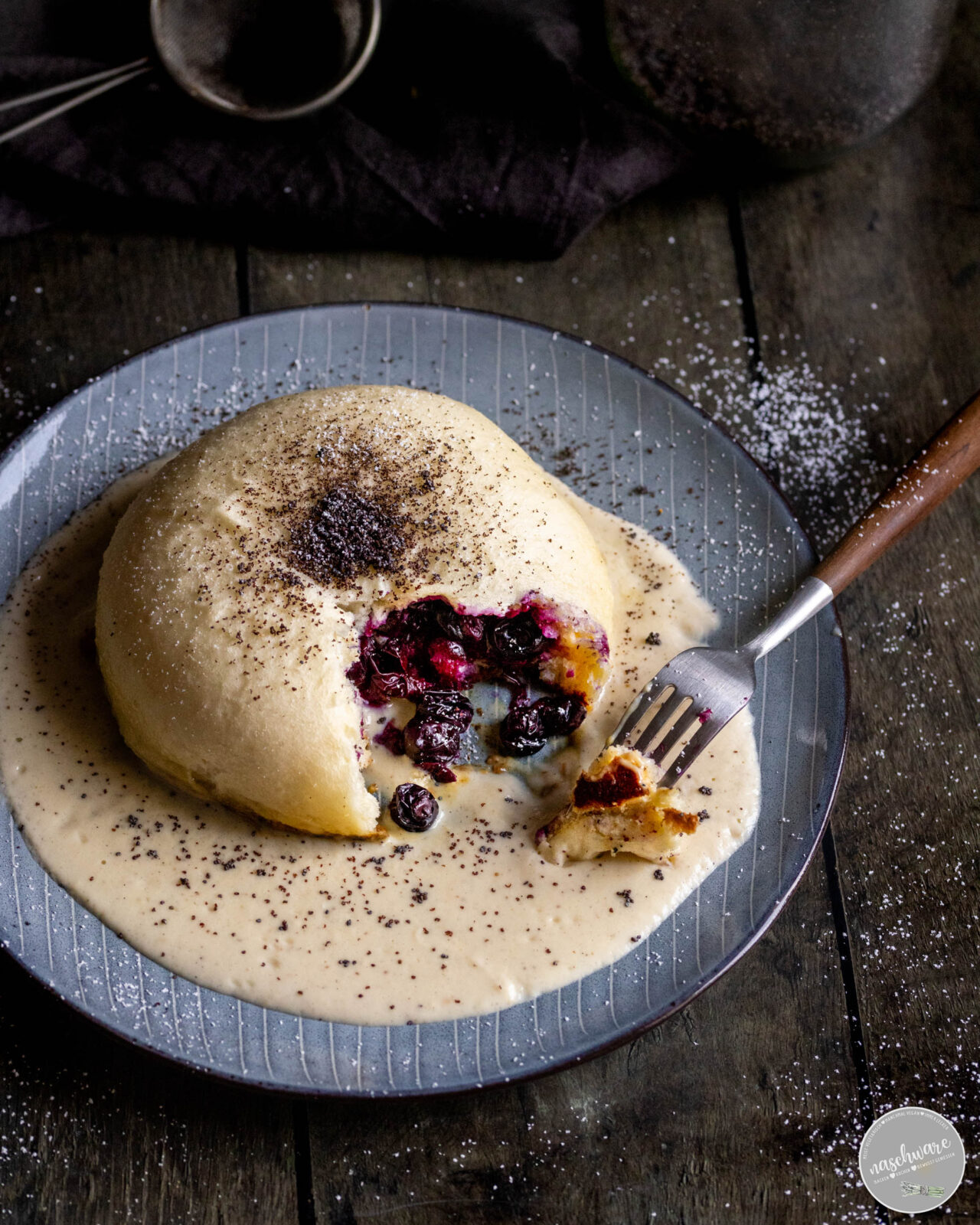 Gefüllte Dampfnudeln mit Vanillesoße - Rezept - naschware.de