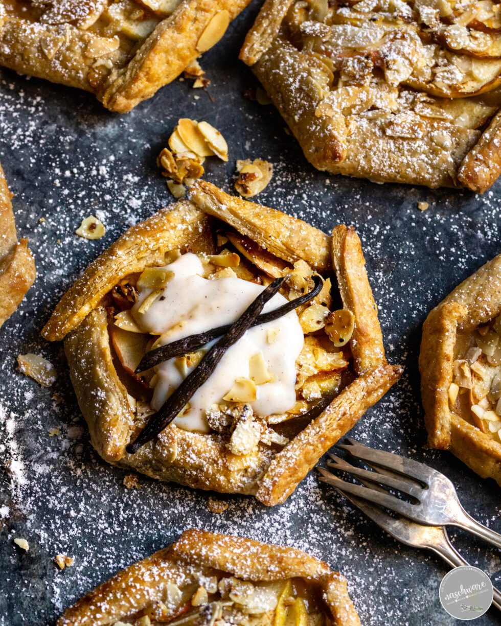 Vegane Apfel Galettes mit Vanillesoße - Rezept - naschware.de