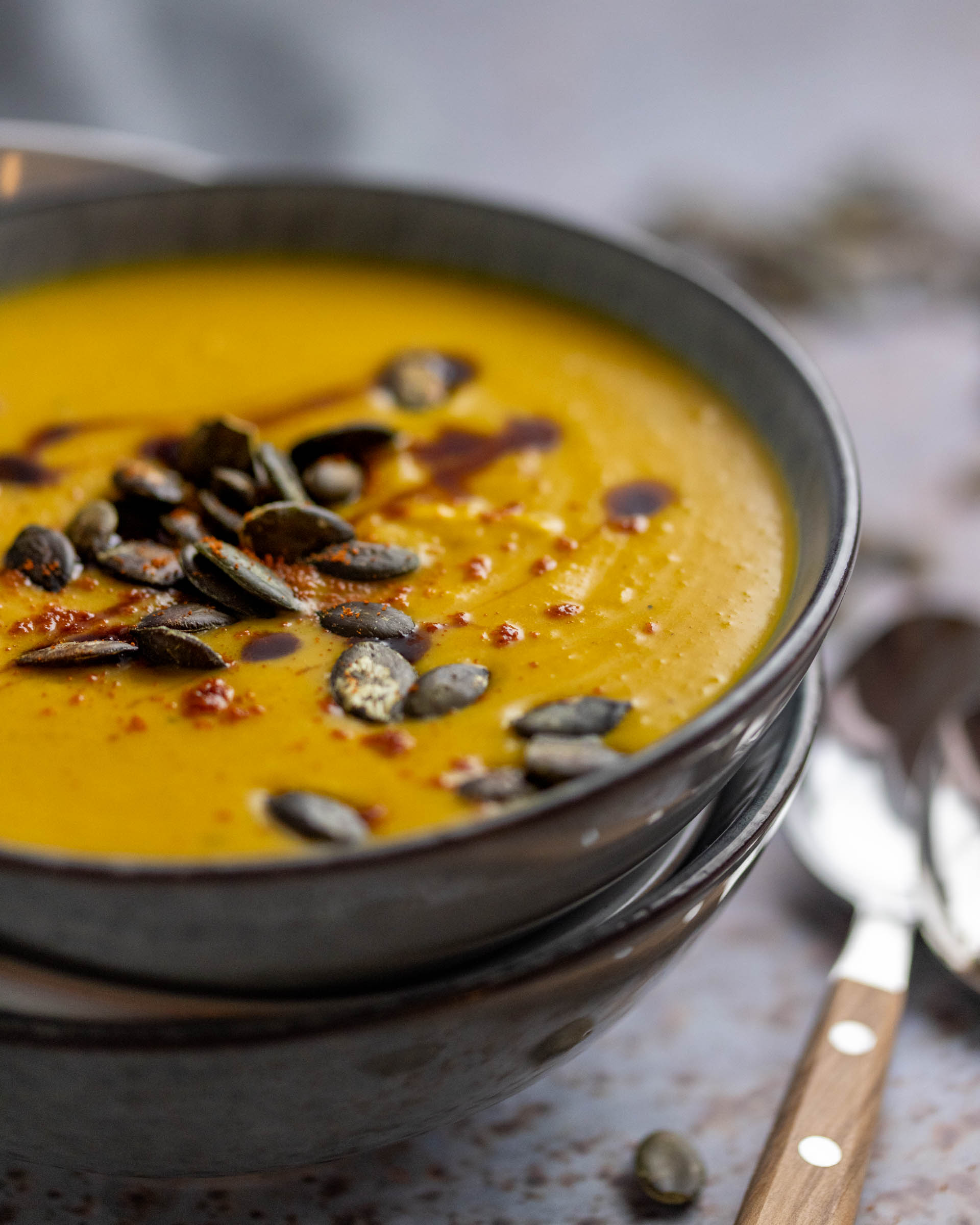 Kürbis-Apfel Suppe mit frischem Ingwer - Rezept - naschware.de