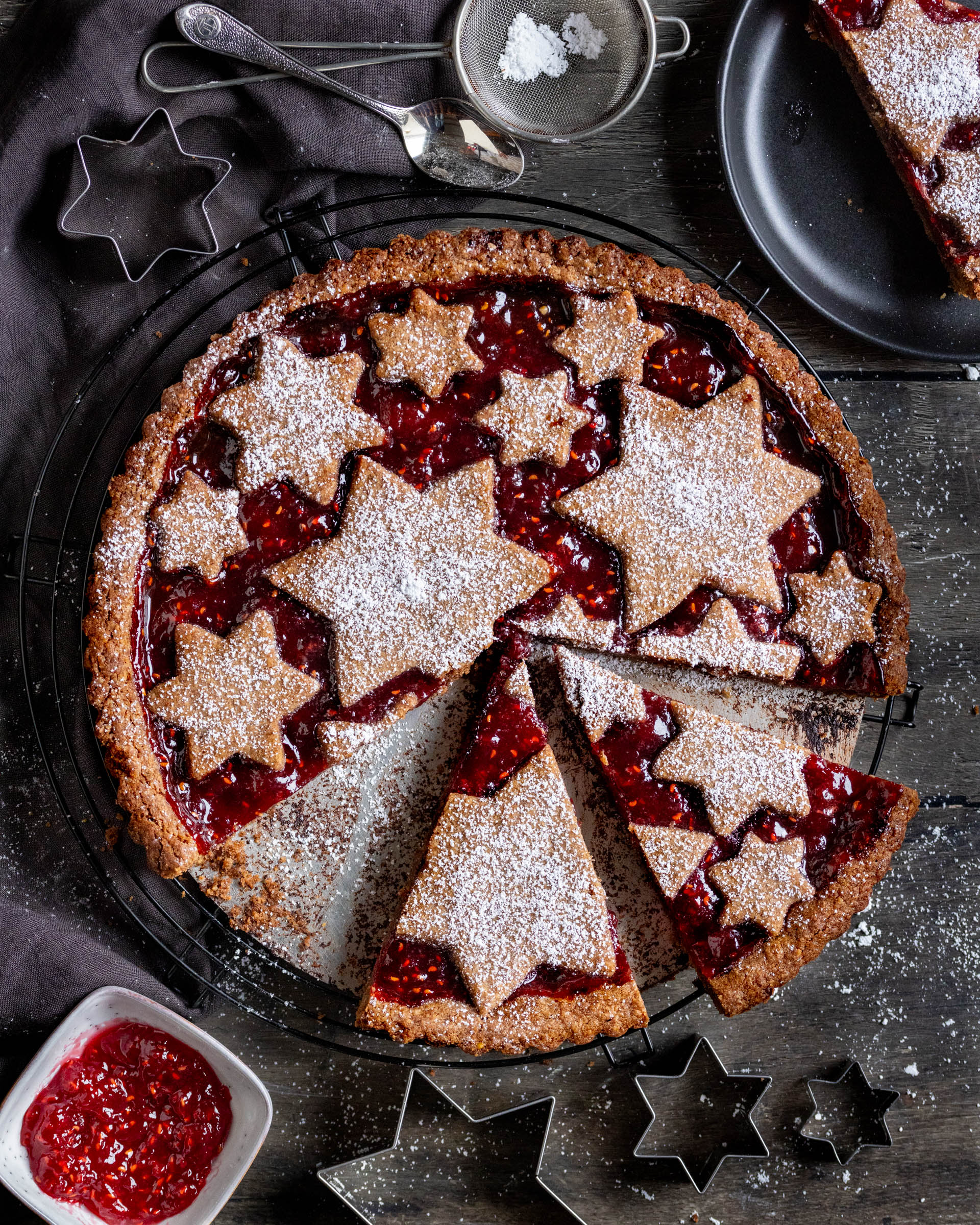 Linzer Torte mit Sternen - Rezept - naschware.de Linzer Torte mit Sternen - Rezept - naschware.de
