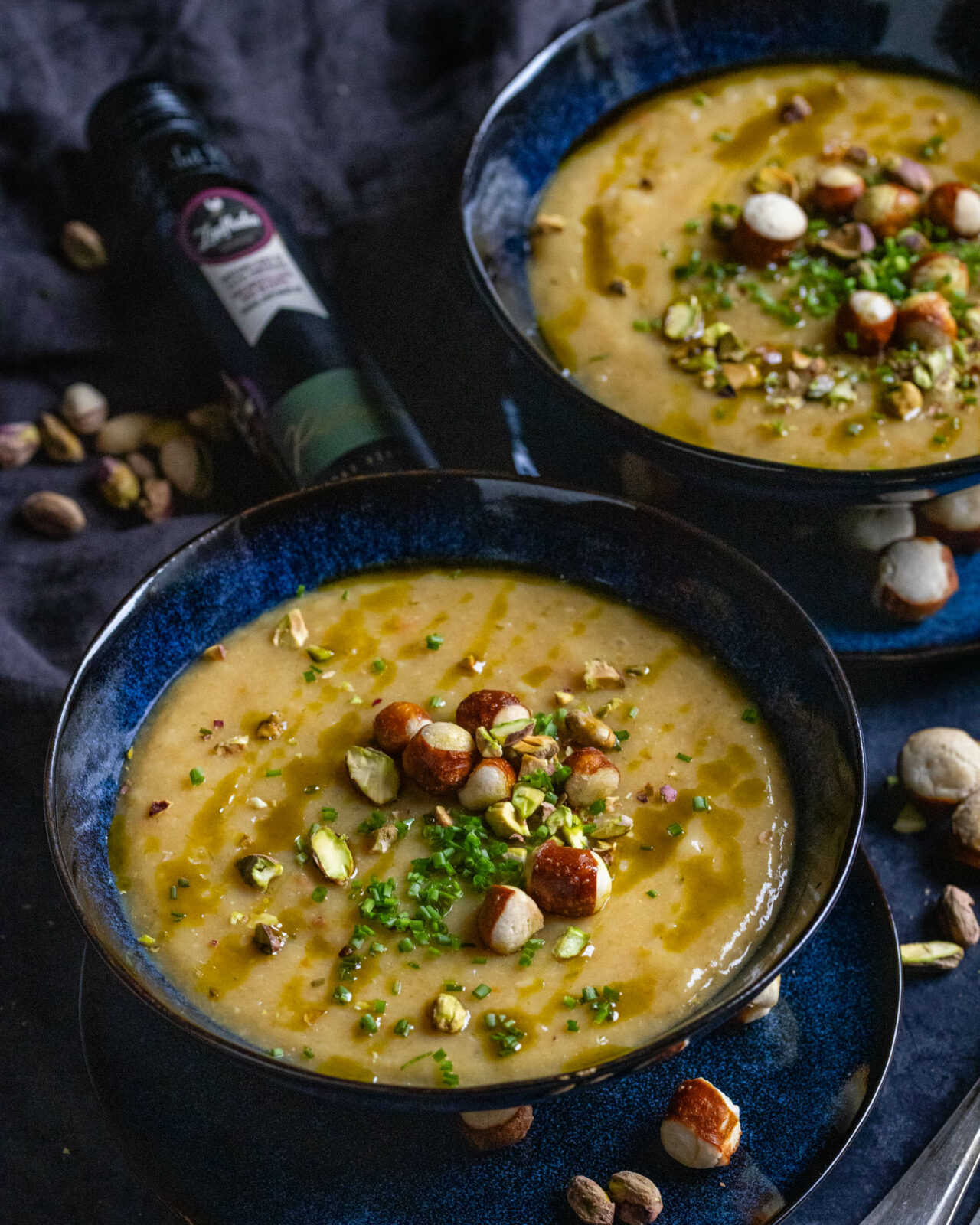 Kartoffelsüppchen mit Pistazien und Laugencroutons - Rezept - naschware.de Kartoffelsüppchen mit Pistazien und Laugencroutons - Rezept - naschware.de